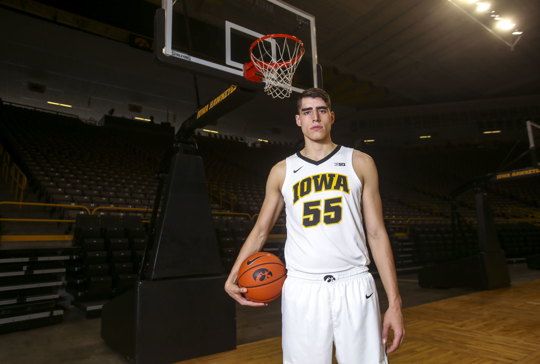 100818-Iowa-BB-Media-Day-034